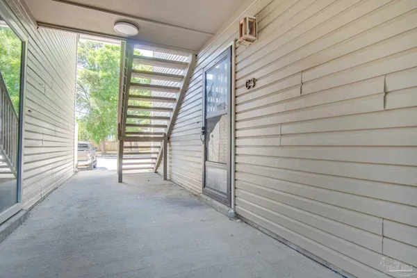 $168,000 | 7171 North 9th Avenue, Unit C3, Pensacola, FL 32504