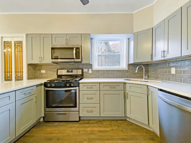 $650,000 | 3701 North Lowell Avenue, Chicago, IL 60641