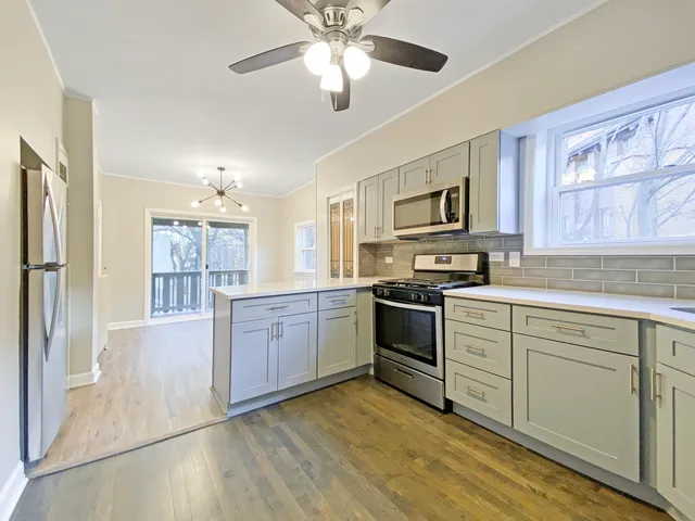 $650,000 | 3701 North Lowell Avenue, Chicago, IL 60641