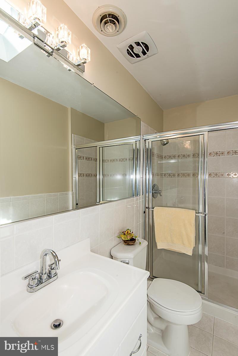 10826 Braeburn Road Columbia, MD 21044 - Photo 19 of 30 Bath (Master)