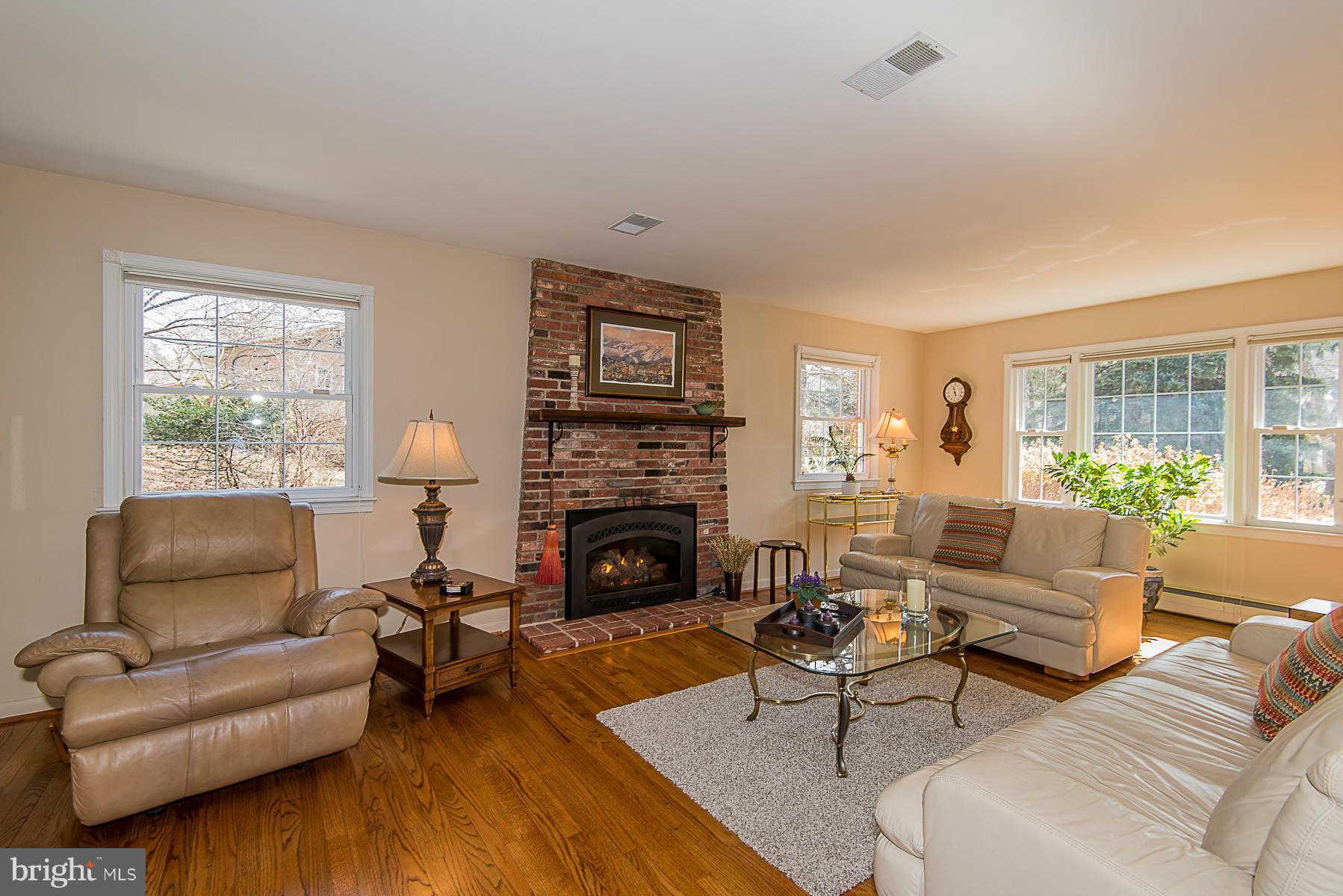10826 Braeburn Road Columbia, MD 21044 - Photo 7 of 30 Family Room