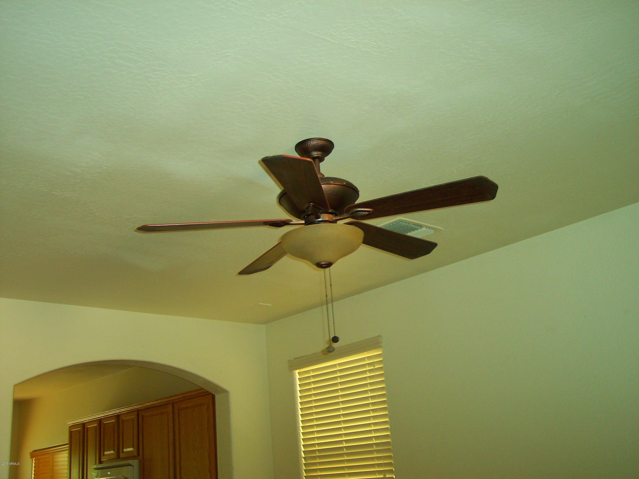 8830 West Payson Road Tolleson, AZ 85353 - Photo 4 of 5 04_9 Ft Ceiling