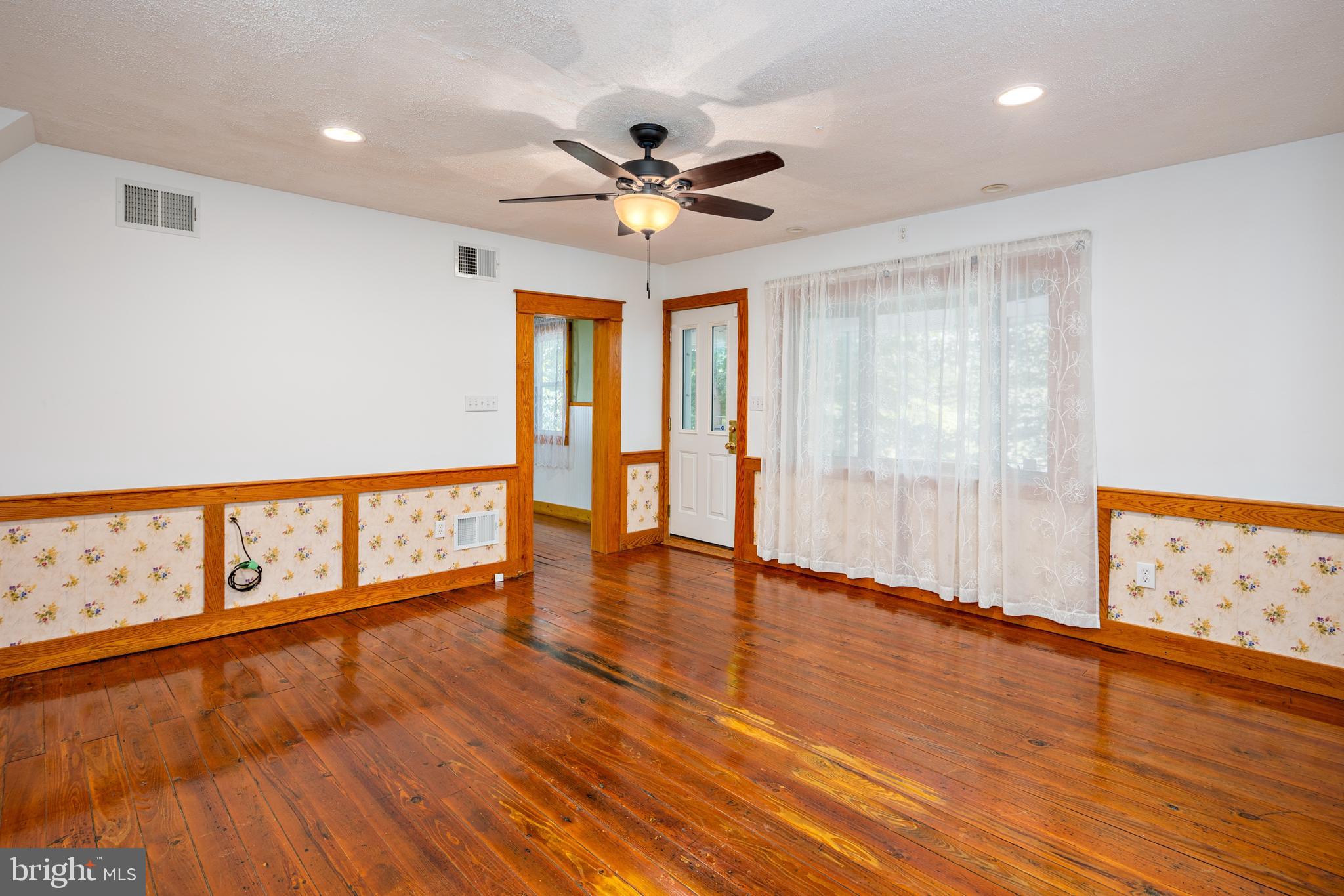 3730 Berkley Road Darlington, MD 21034 - Photo 6 of 48 Gallery Image 6