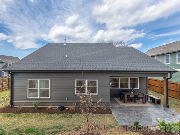 front view of house with a yard