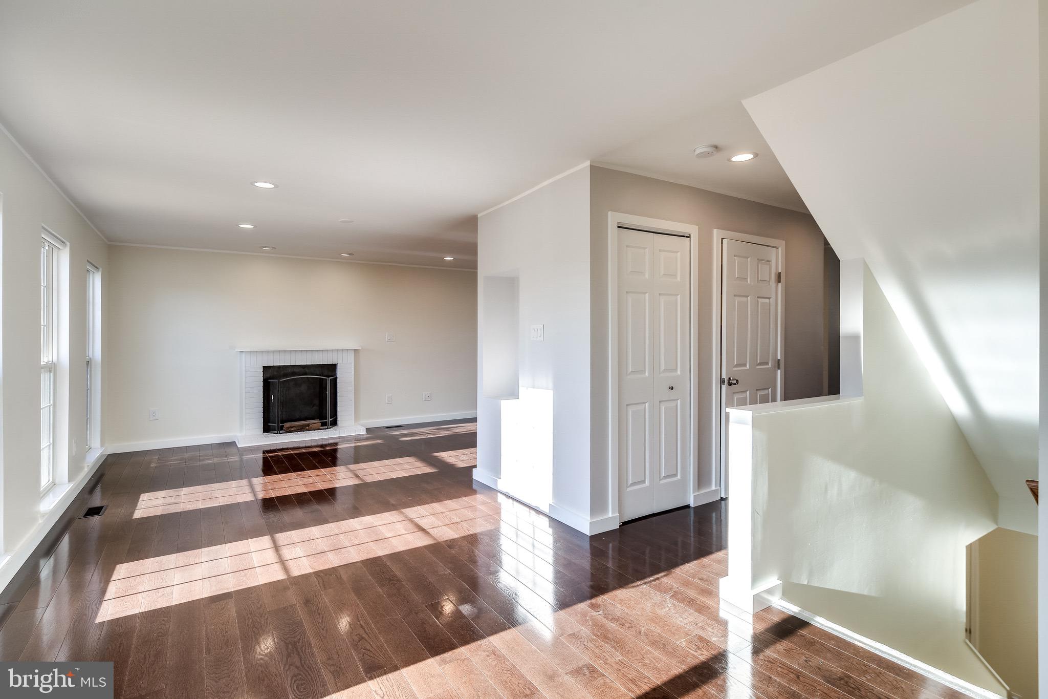 1304 Longbow Road Mount Airy, MD 21771 - Photo 7 of 24