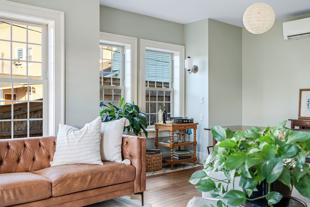 67 Park Street, Unit B Northampton, MA 01062 - Photo 3 of 30