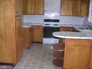 369 Summit Road Springfield, PA 19064 - Photo 2 of 6