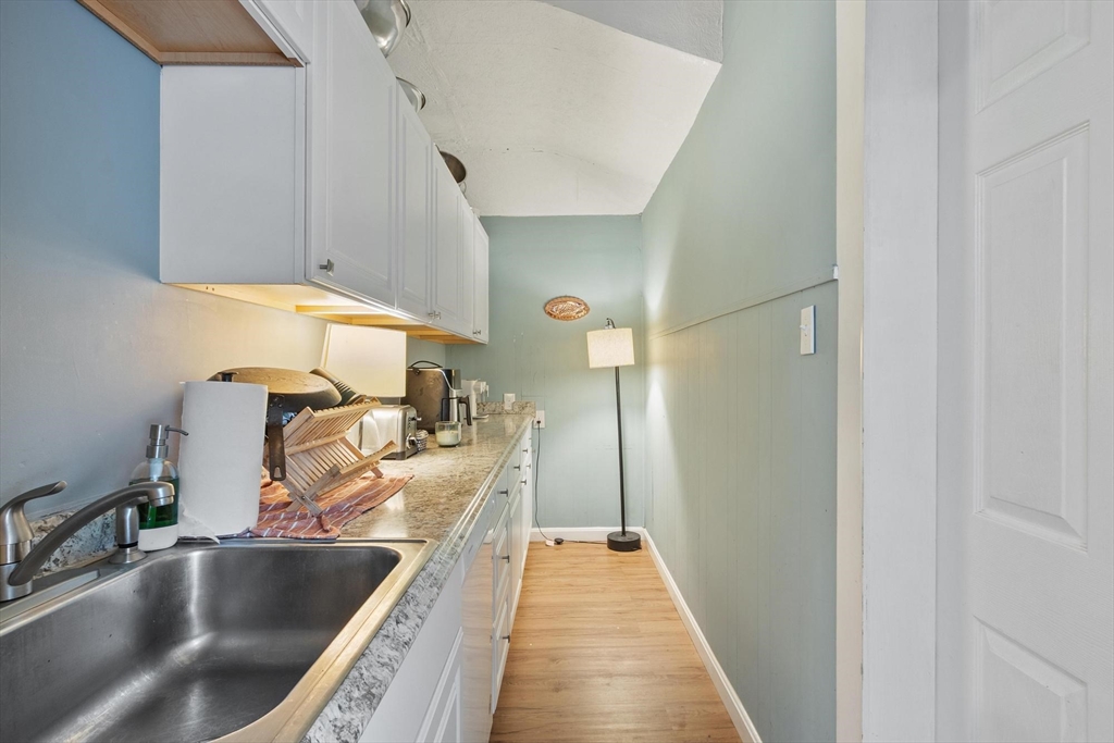 16 Doane Street Worcester, MA 01607 - Photo 24 of 42