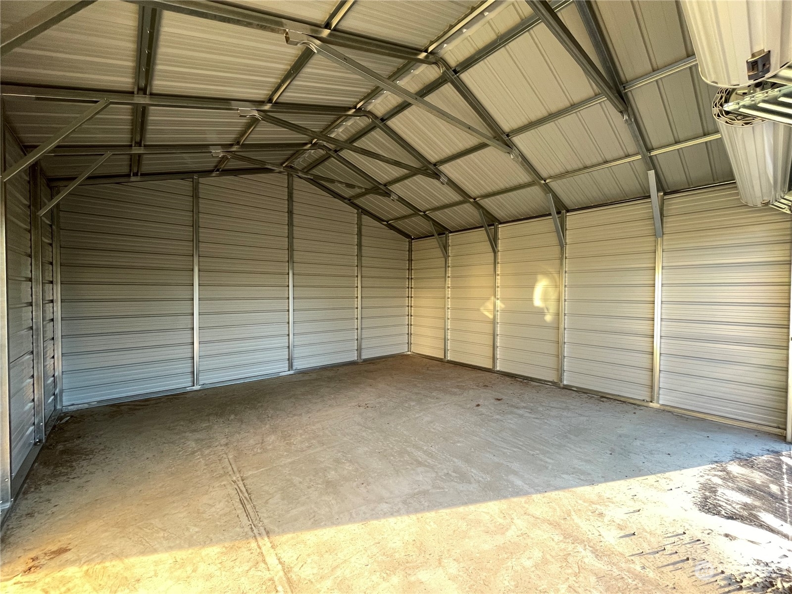 230 Bunker Creek Road Chehalis, WA 98532 - Photo 14 of 19 a view of a garage