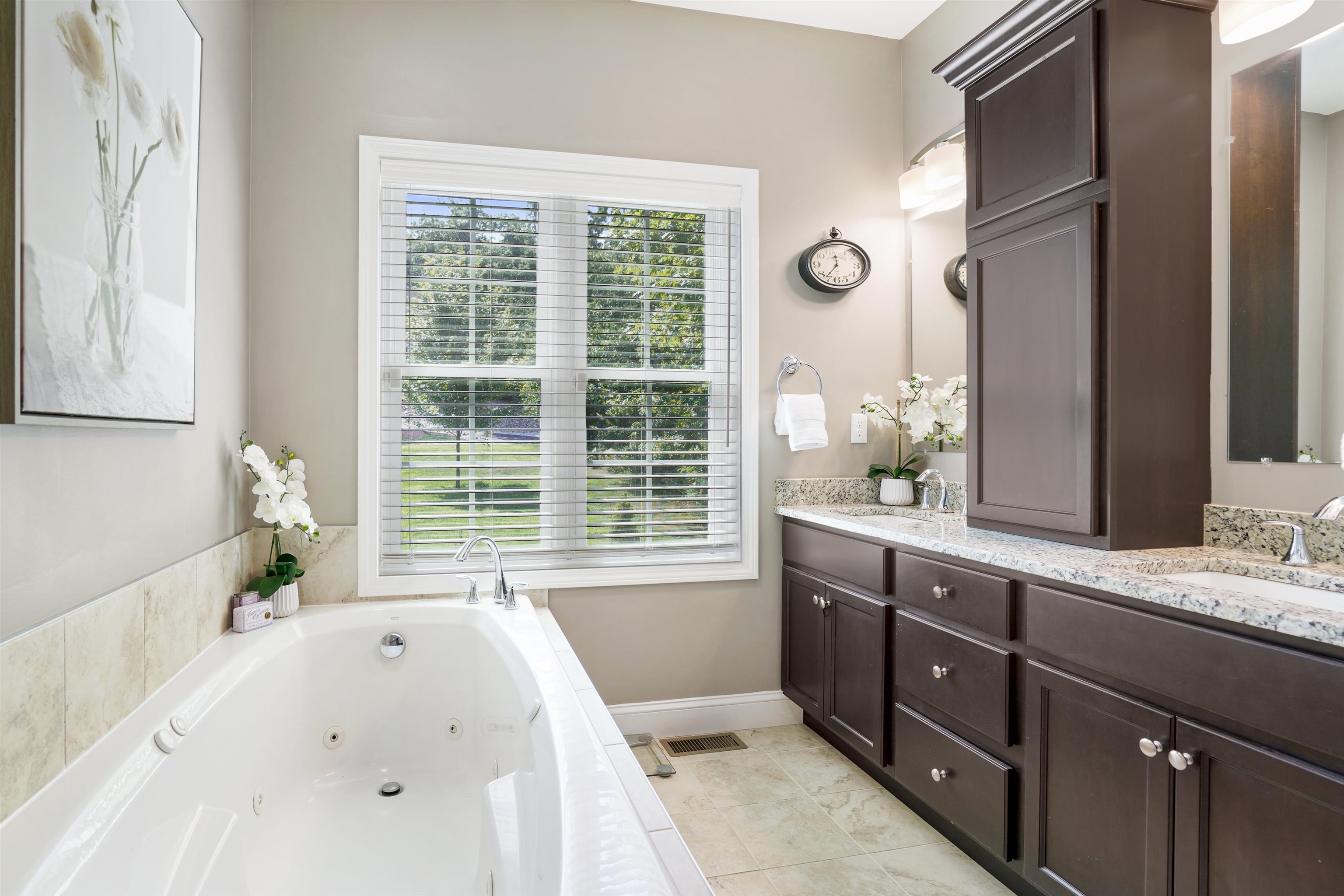 24 Post Road Hooksett, NH 03106 - Photo 16 of 40