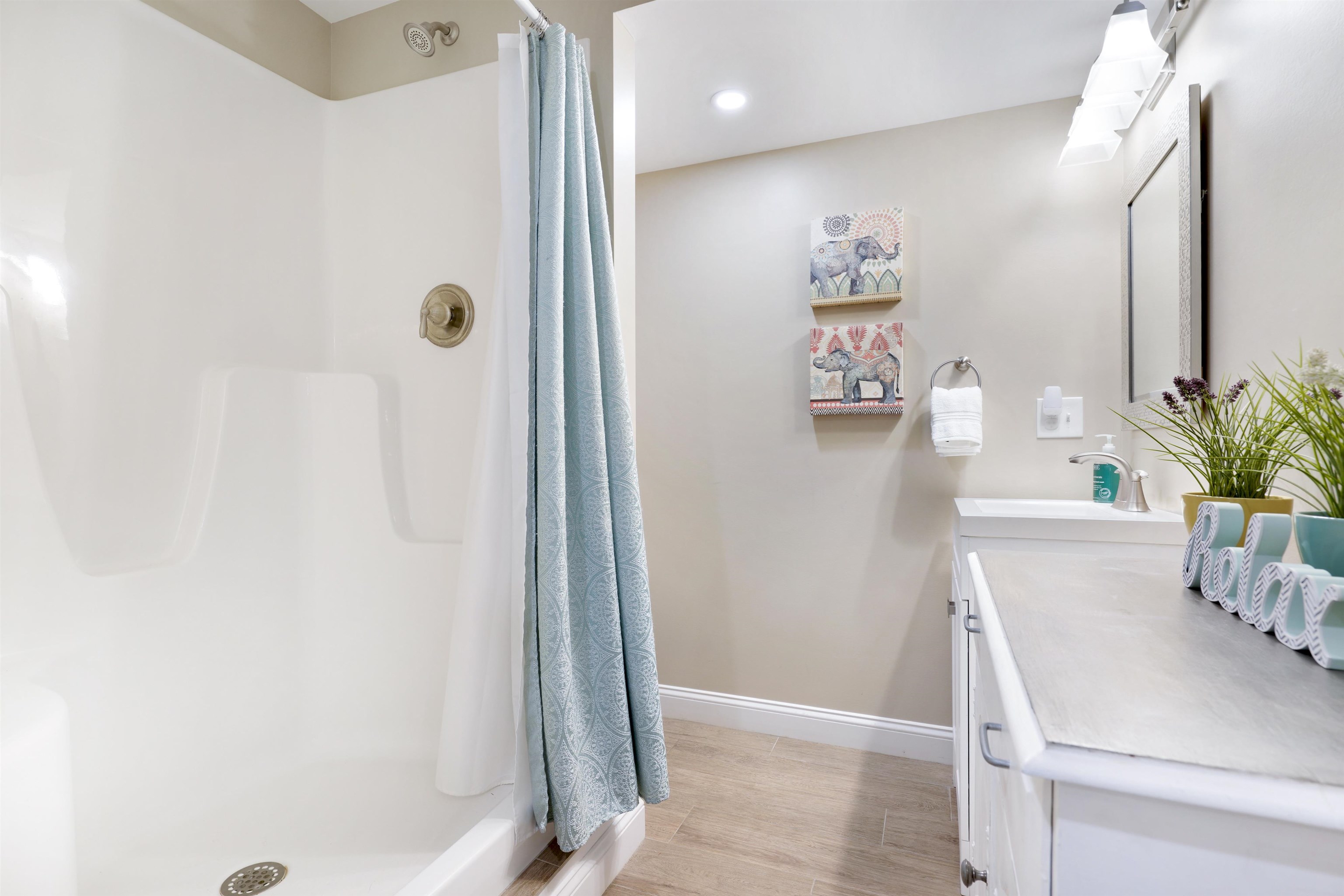 24 Post Road Hooksett, NH 03106 - Photo 31 of 40