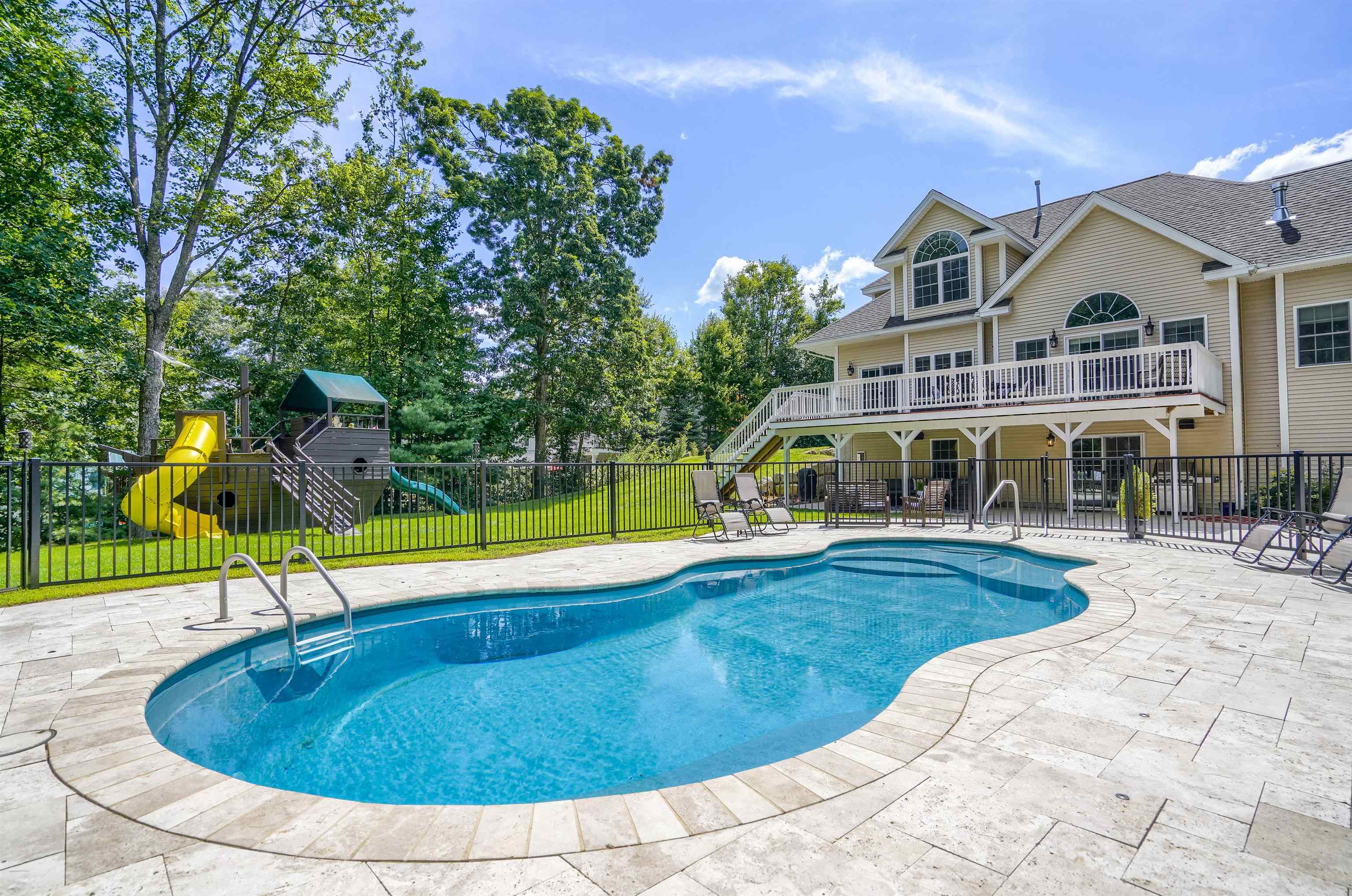 24 Post Road Hooksett, NH 03106 - Photo 35 of 40