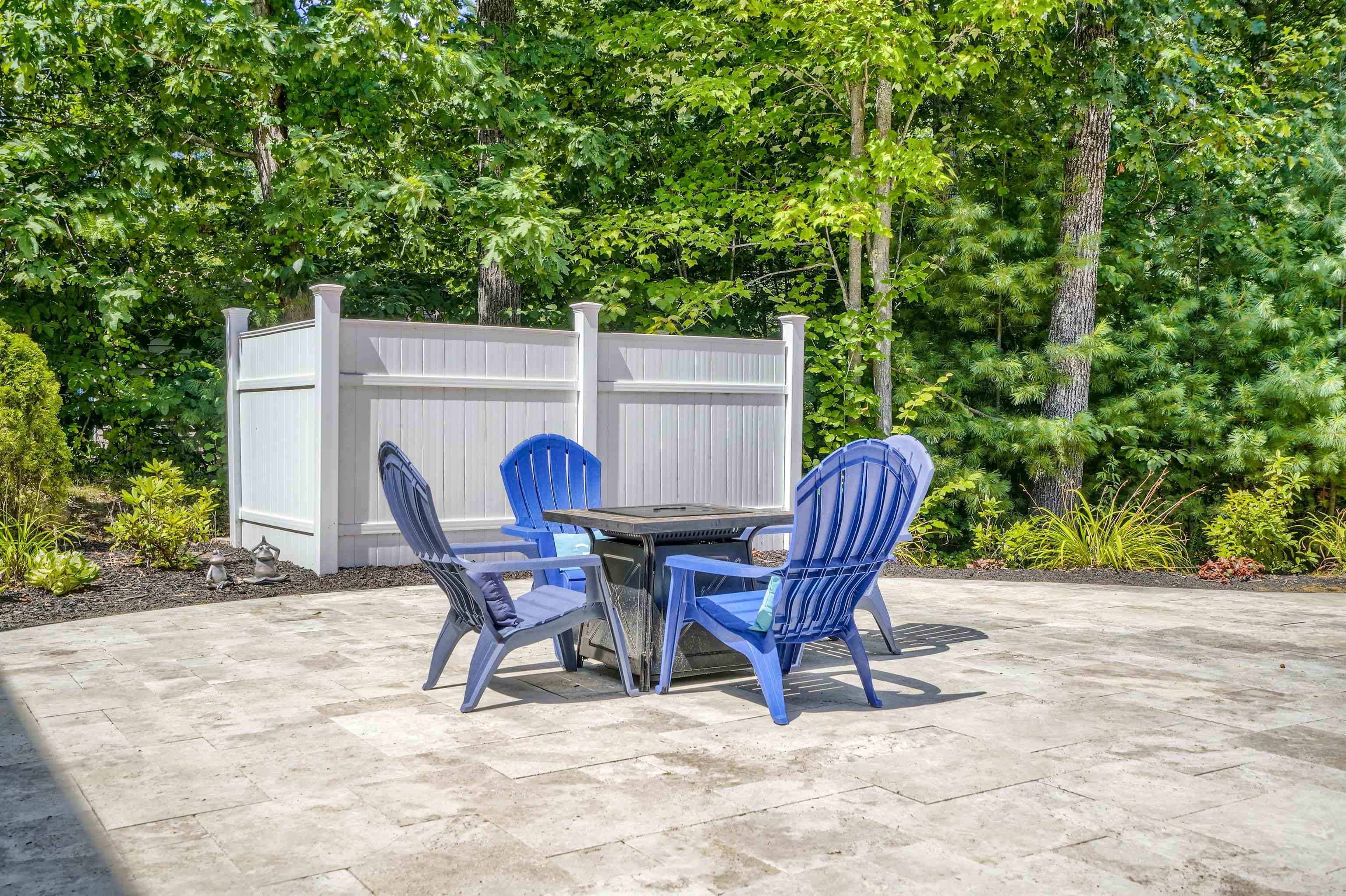 24 Post Road Hooksett, NH 03106 - Photo 37 of 40