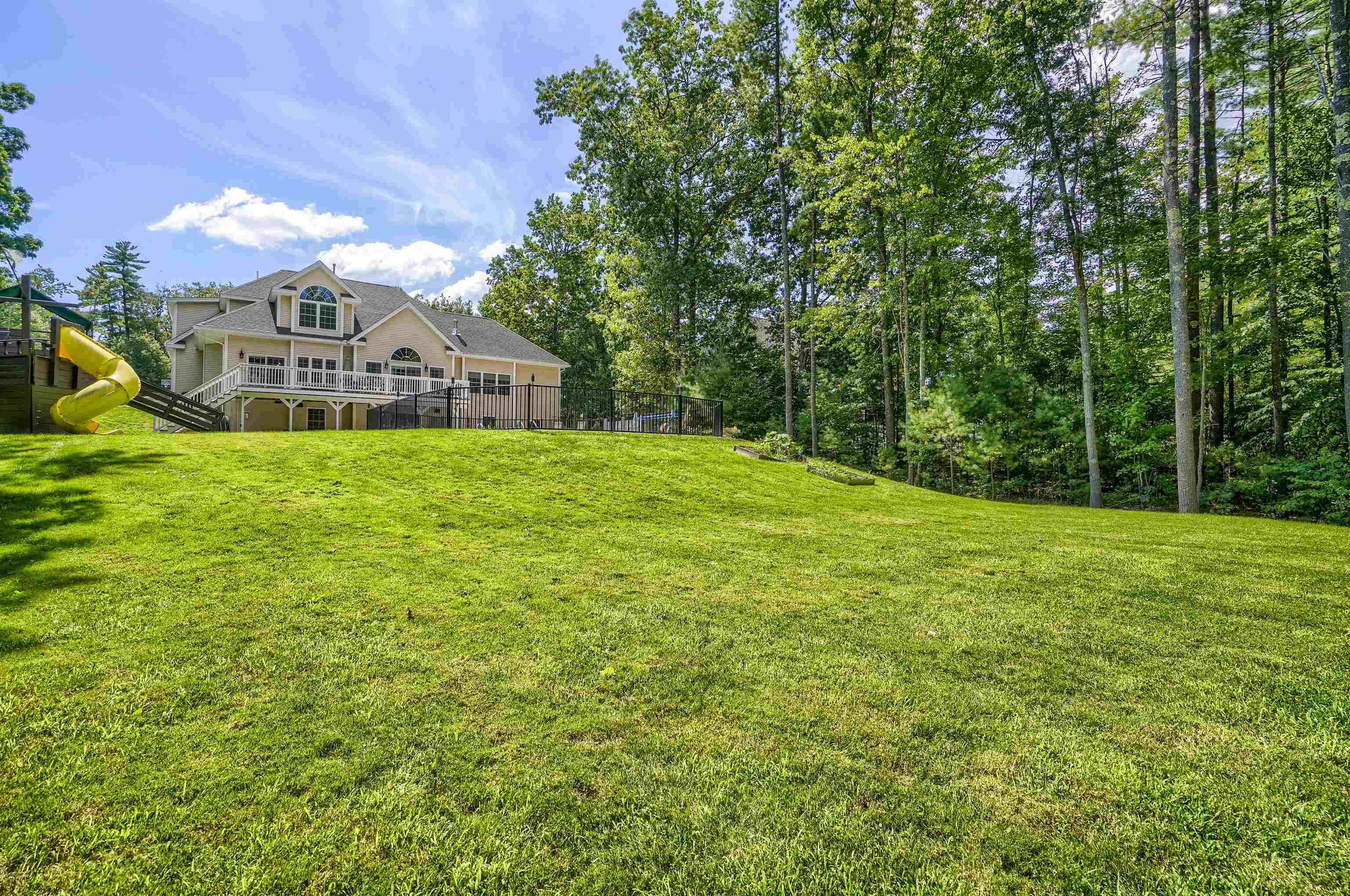 24 Post Road Hooksett, NH 03106 - Photo 38 of 40