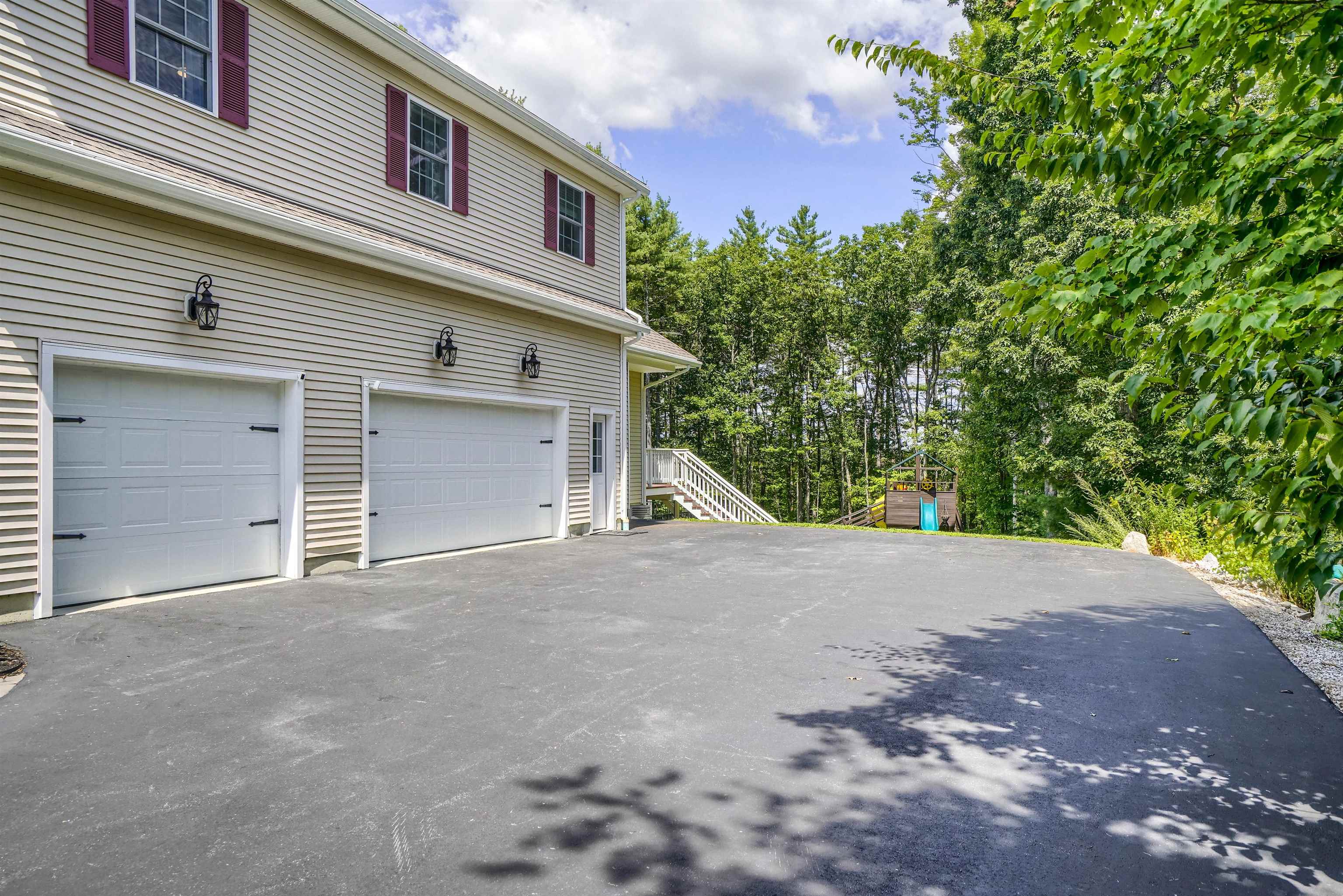 24 Post Road Hooksett, NH 03106 - Photo 39 of 40