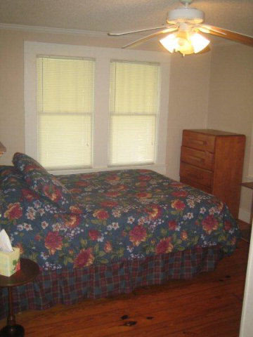 1618 6th Street Daphne, AL 36526 - Photo 4 of 12 Bedroom 1