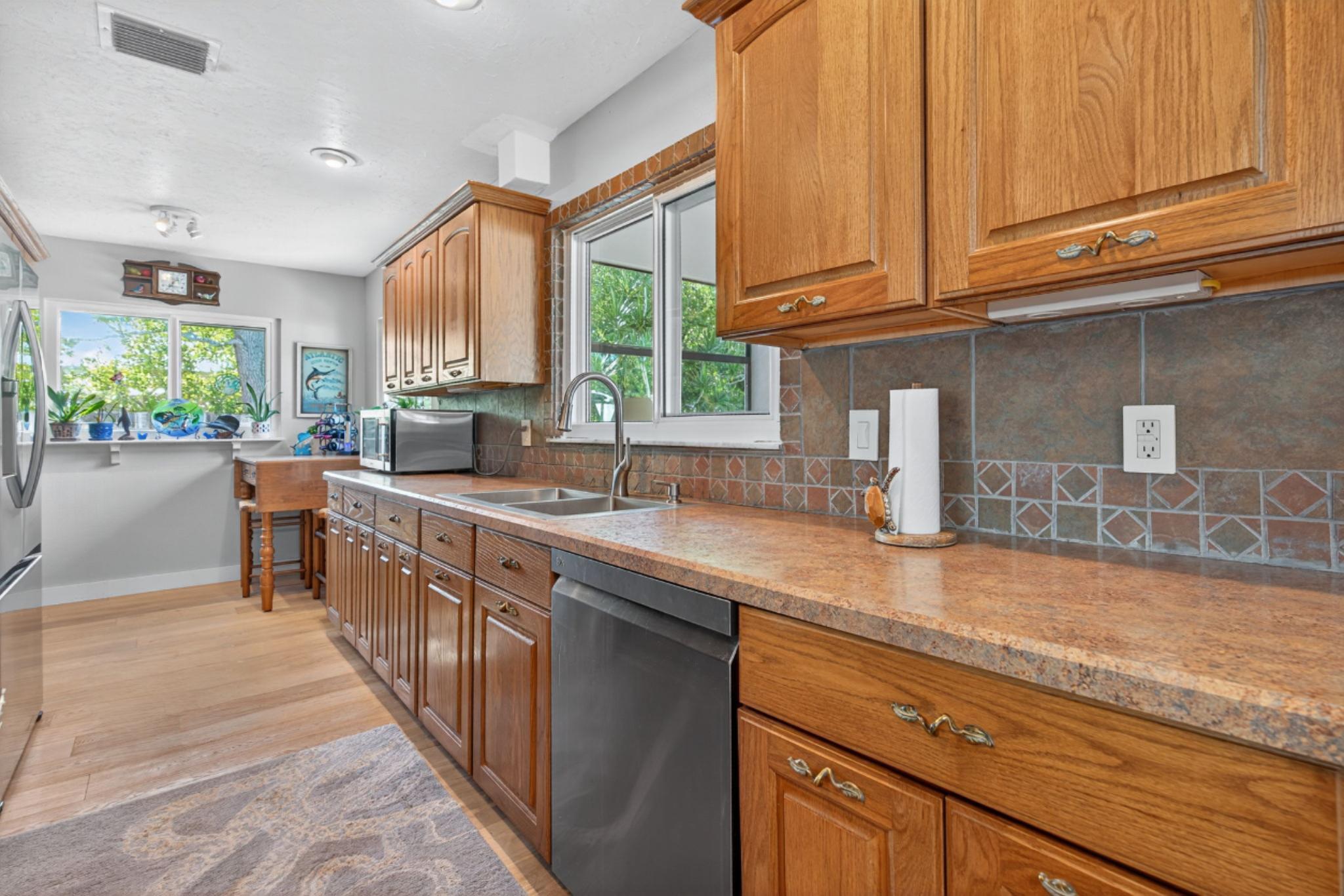 5095 Southeast Manatee Terrace Stuart, FL 34997 - Photo 21 of 58 38-web-or-mls-_MLP0808