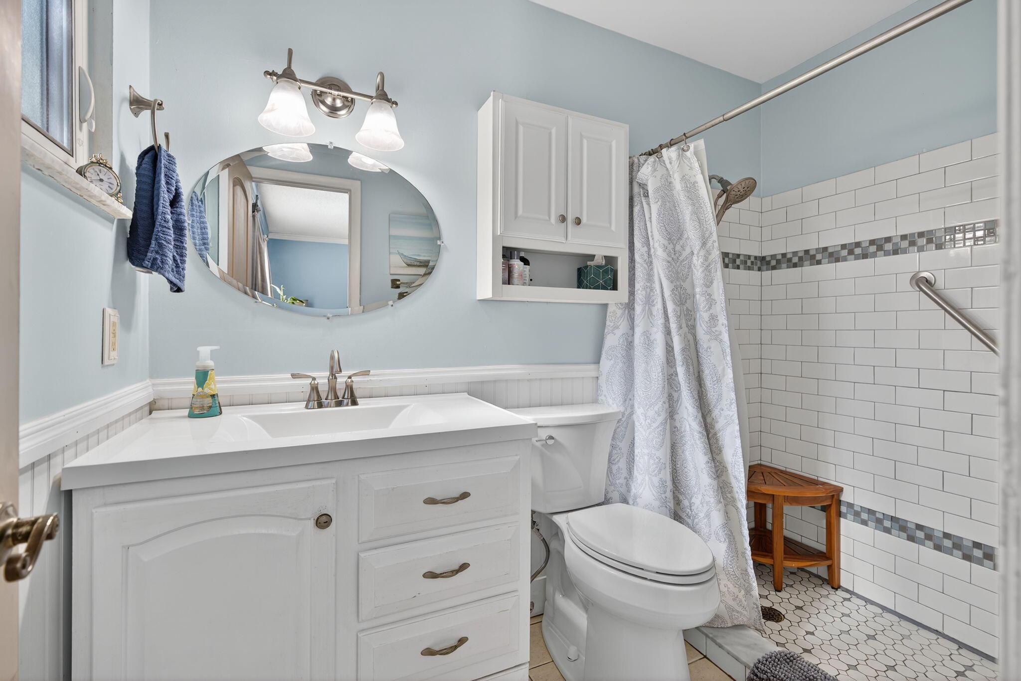 5095 Southeast Manatee Terrace Stuart, FL 34997 - Photo 25 of 58 main bathroom