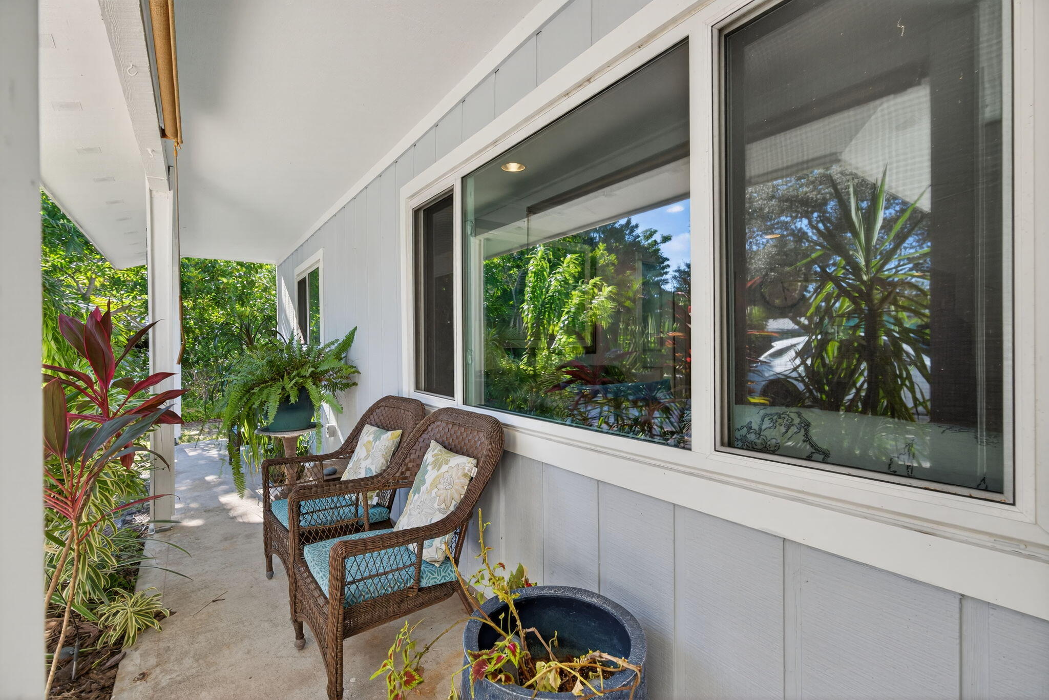 5095 Southeast Manatee Terrace Stuart, FL 34997 - Photo 9 of 58 Front Porch