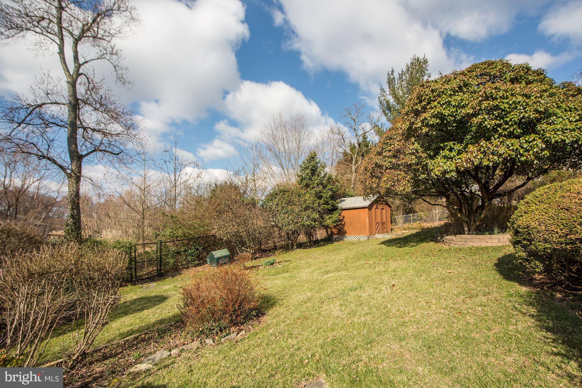 3609 Colony Road Fairfax, VA 22030 - Photo 27 of 30 And there's a back gate...