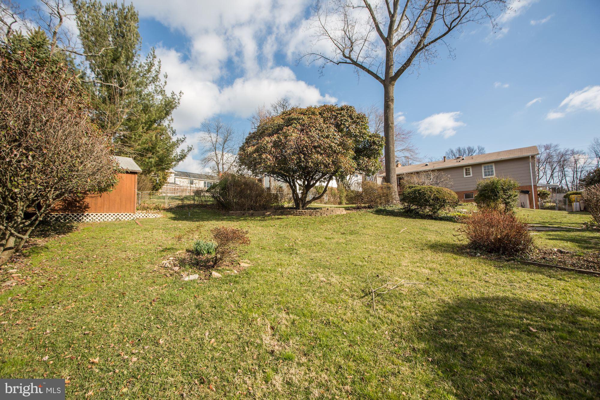 3609 Colony Road Fairfax, VA 22030 - Photo 28 of 30 Leading to the park and the walking trail!