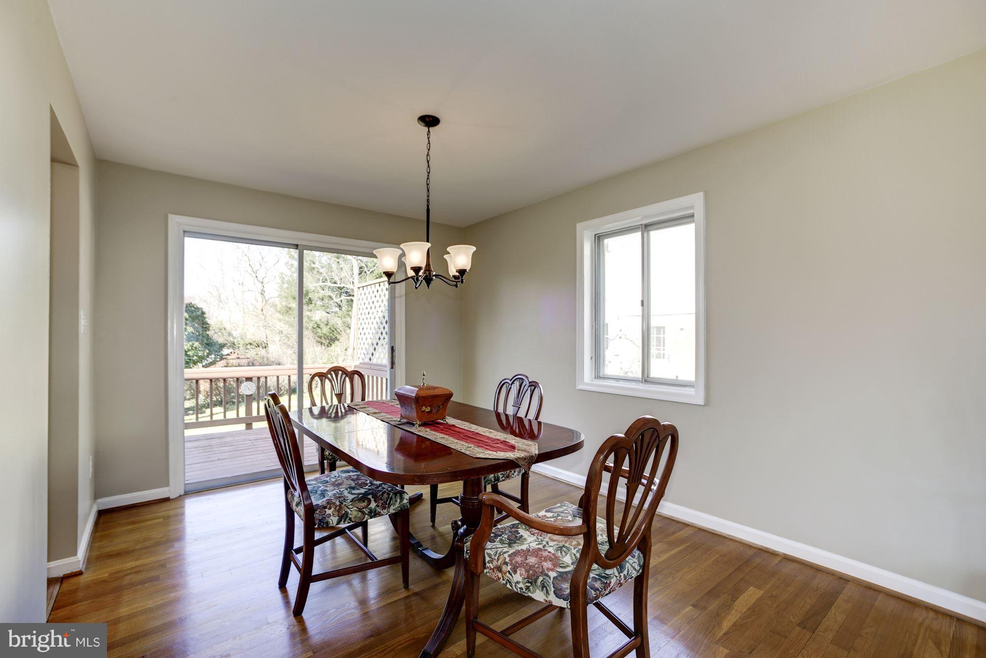 3609 Colony Road Fairfax, VA 22030 - Photo 4 of 30 Dining Room with sliders to the back deck
