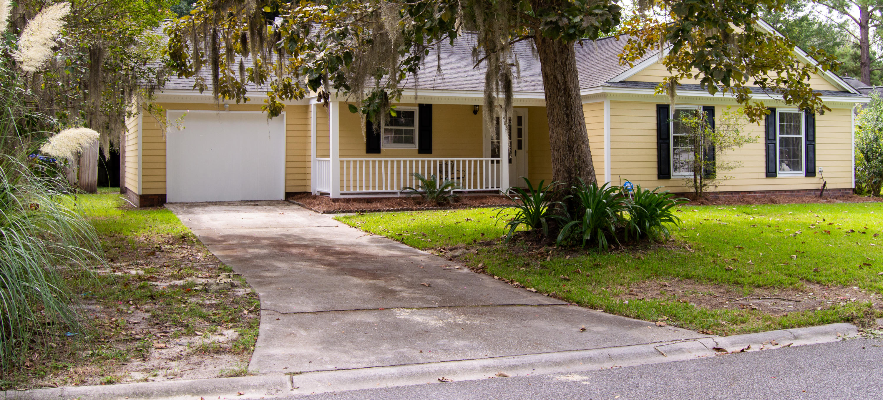 403 Hamlet Road Summerville, SC 29485 - Photo 2 of 29 DSC_0022
