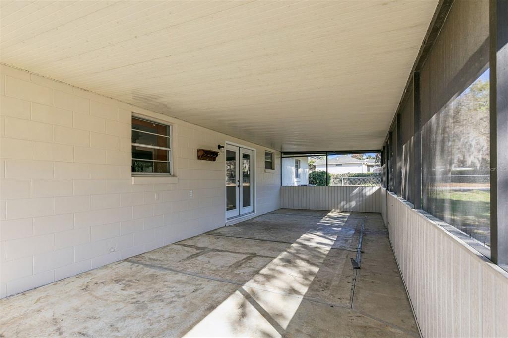 111 Amigos Road DeBary, FL 32713 - Photo 20 of 29 a view of a porch