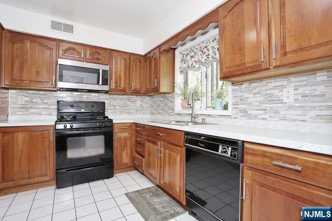 290 Hamilton Place, Unit 4 Hackensack, NJ 07601 - Photo 12 of 50
