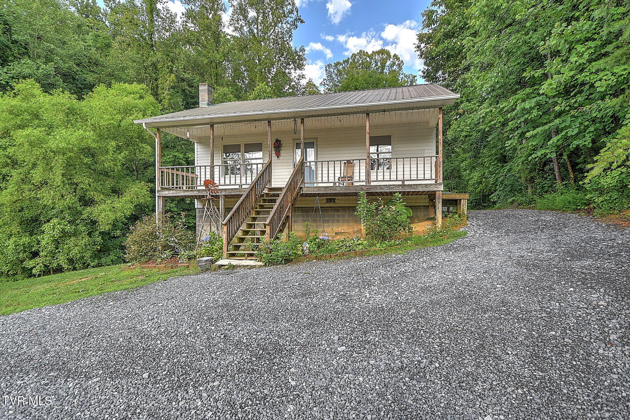655 Wadlow Gap Road Kingsport, TN 37660 - Photo 6 of 66 2-web-or-mls-649 Wadalow Gap DP-3