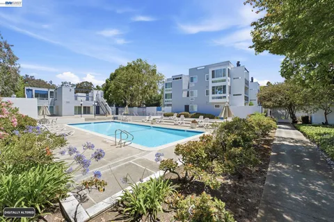 $745,000 | 1075 Shell Boulevard, Unit 11, Foster City, CA 94404