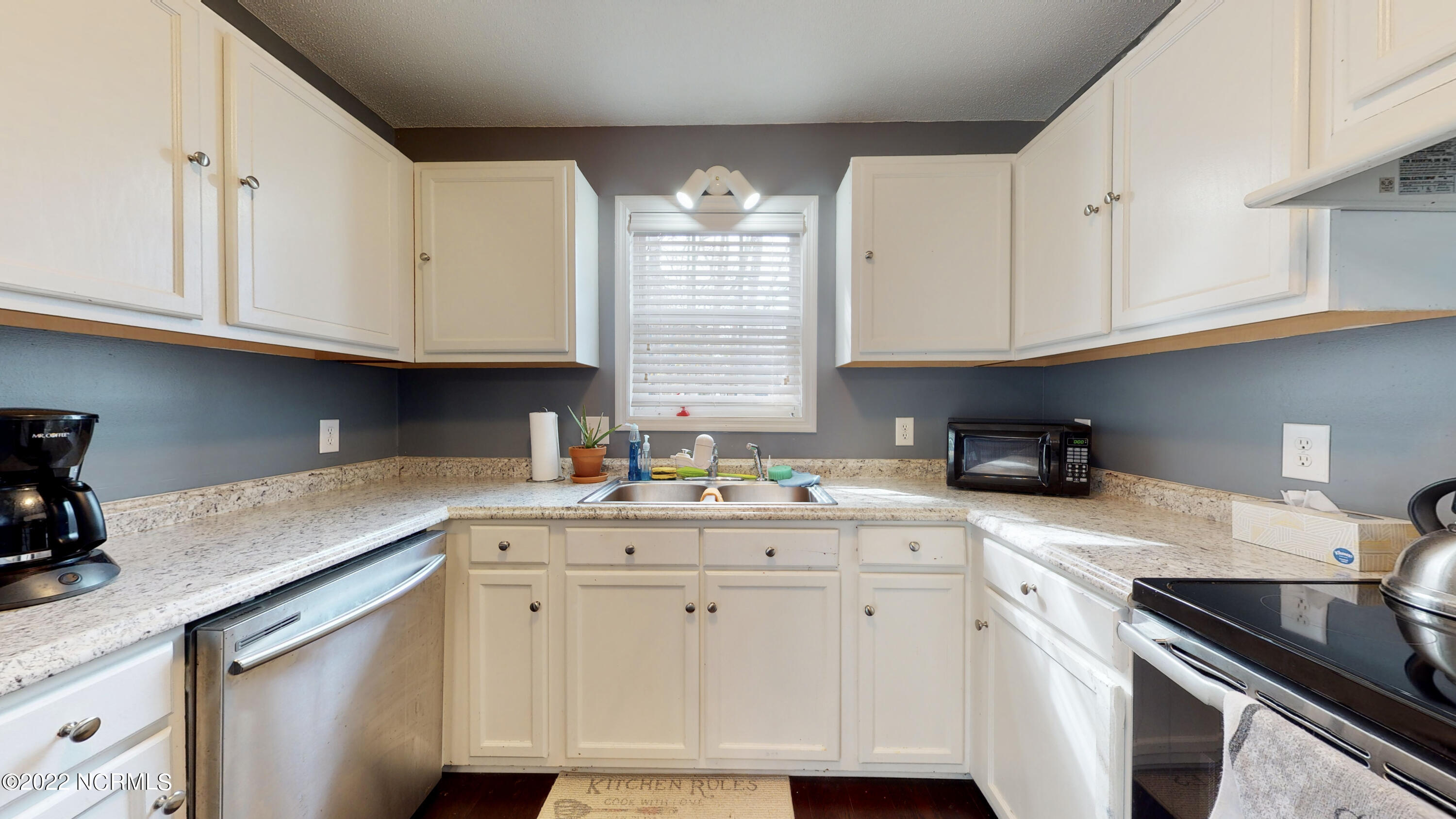 305 Rack Lane Hubert, NC 28539 - Photo 5 of 26 305-Rack-Lane-02182022_082721