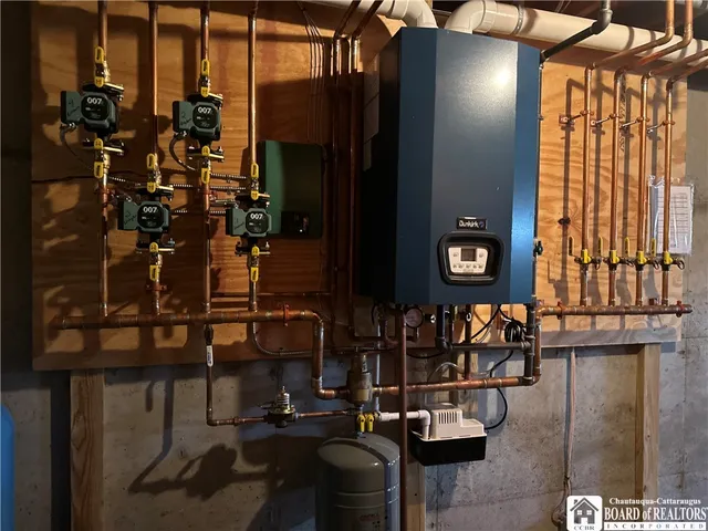 $308,000 | 13048 Vaughn Street, Springville, NY 14141