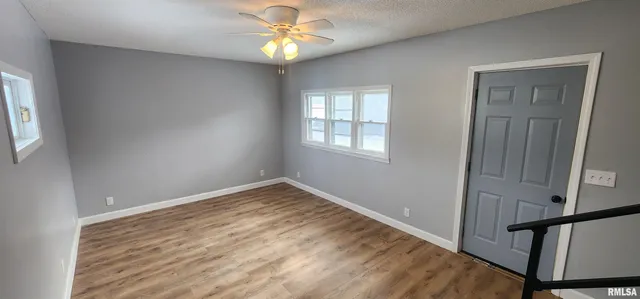 $249,900 | 6848 Lake Service Road, Rochester, IL 62563