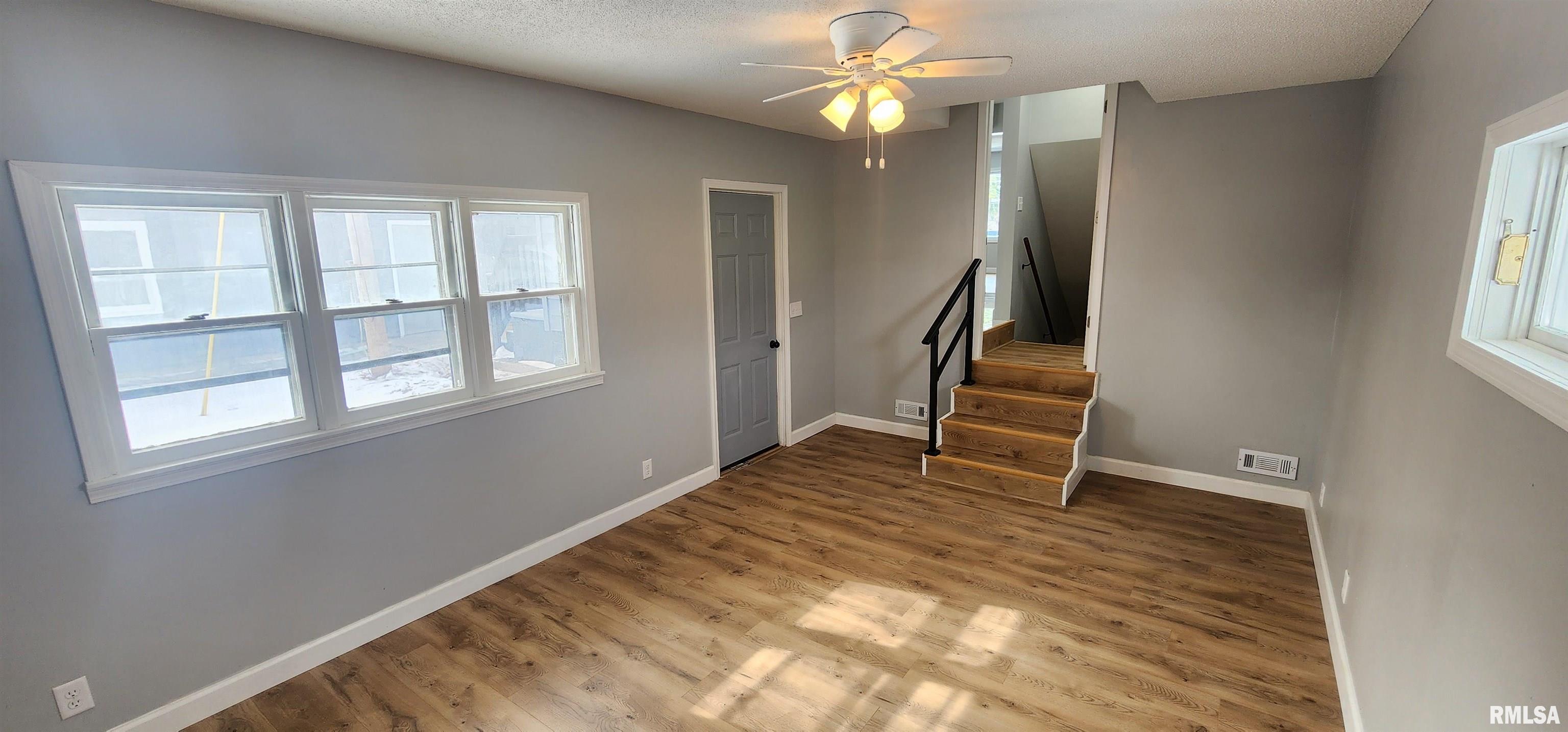 6848 Lake Service Road Rochester, IL 62563 - Photo 17 of 35