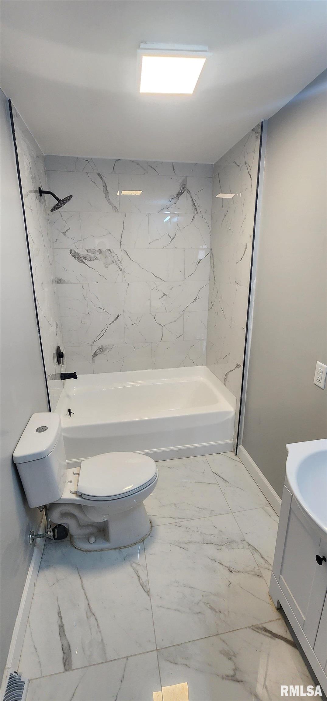 6848 Lake Service Road Rochester, IL 62563 - Photo 23 of 35