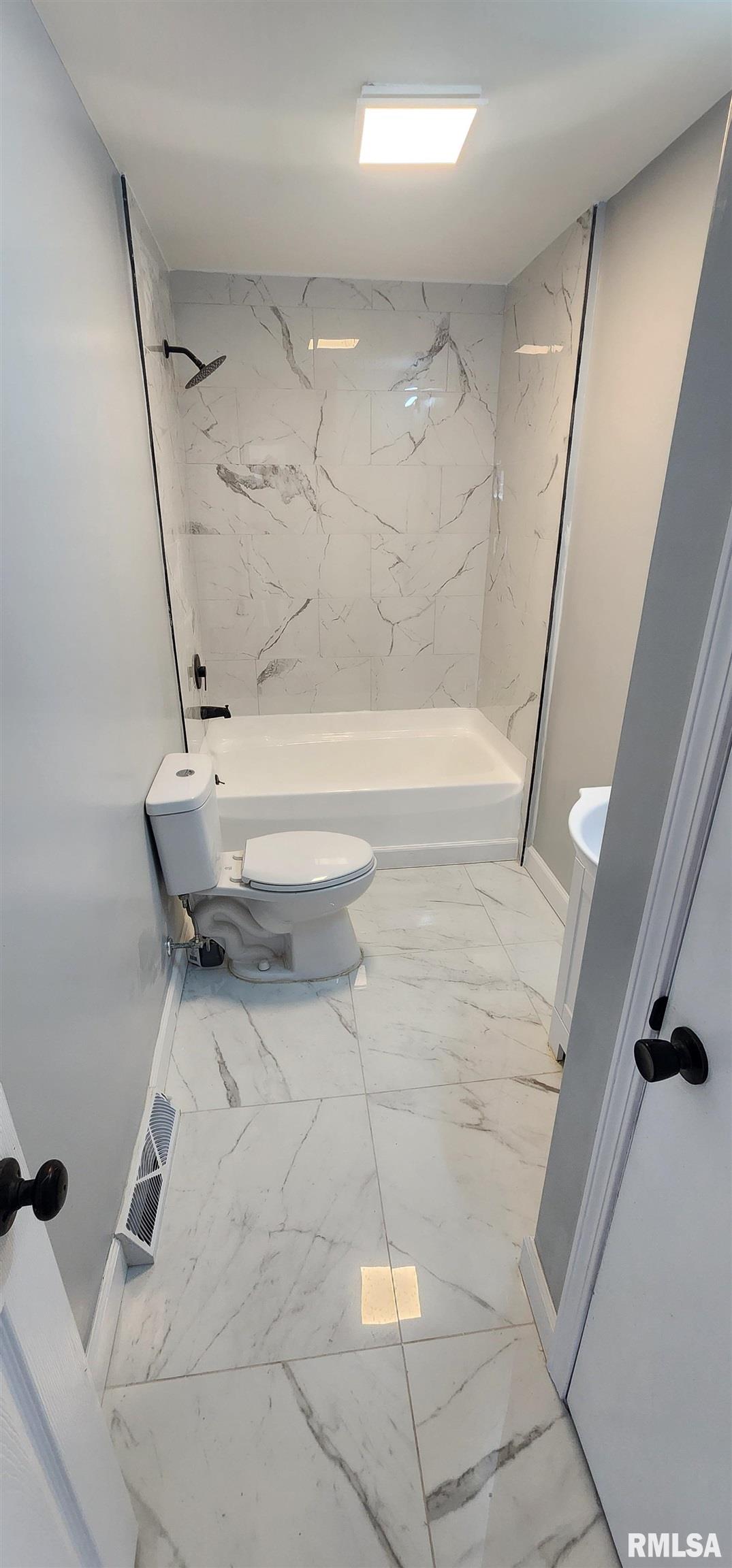 6848 Lake Service Road Rochester, IL 62563 - Photo 24 of 37