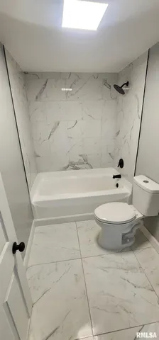 $249,900 | 6848 Lake Service Road, Rochester, IL 62563