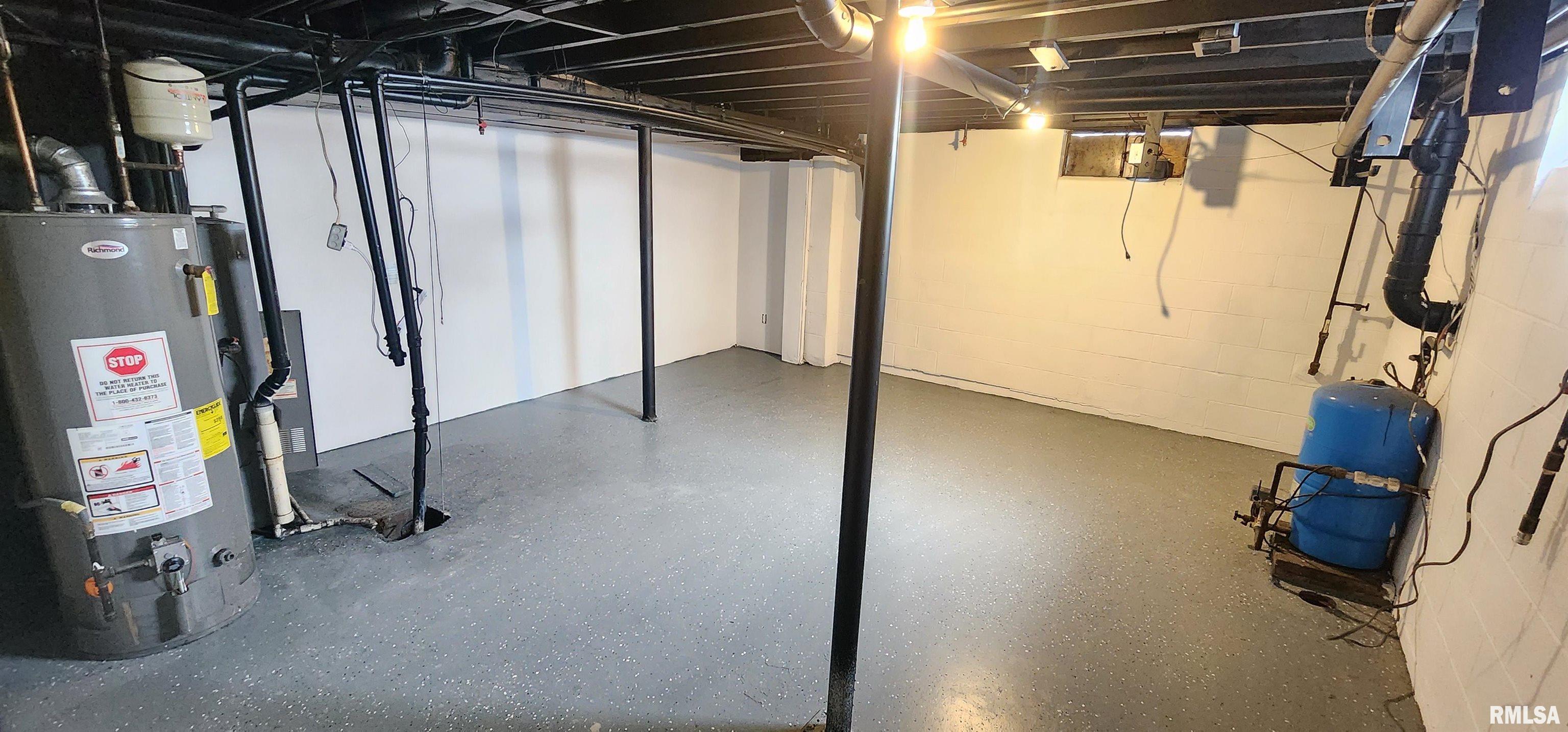 6848 Lake Service Road Rochester, IL 62563 - Photo 33 of 35