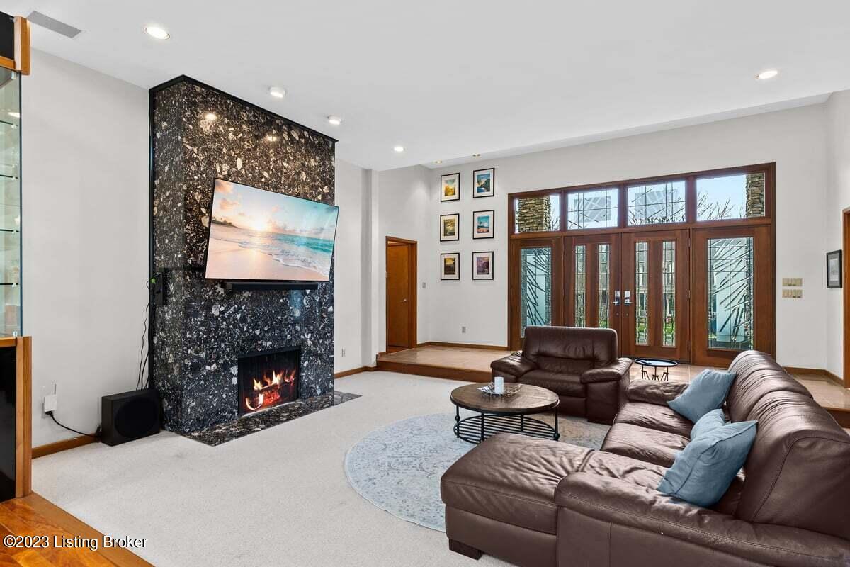 208 Ash Run Road Louisville, KY 40245 - Photo 5 of 53 Great room with gas fireplace