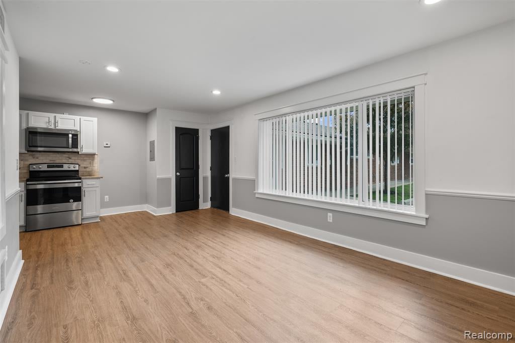 4413 South Crooks Road Royal Oak, MI 48073 - Photo 5 of 8 Gallery Image 5