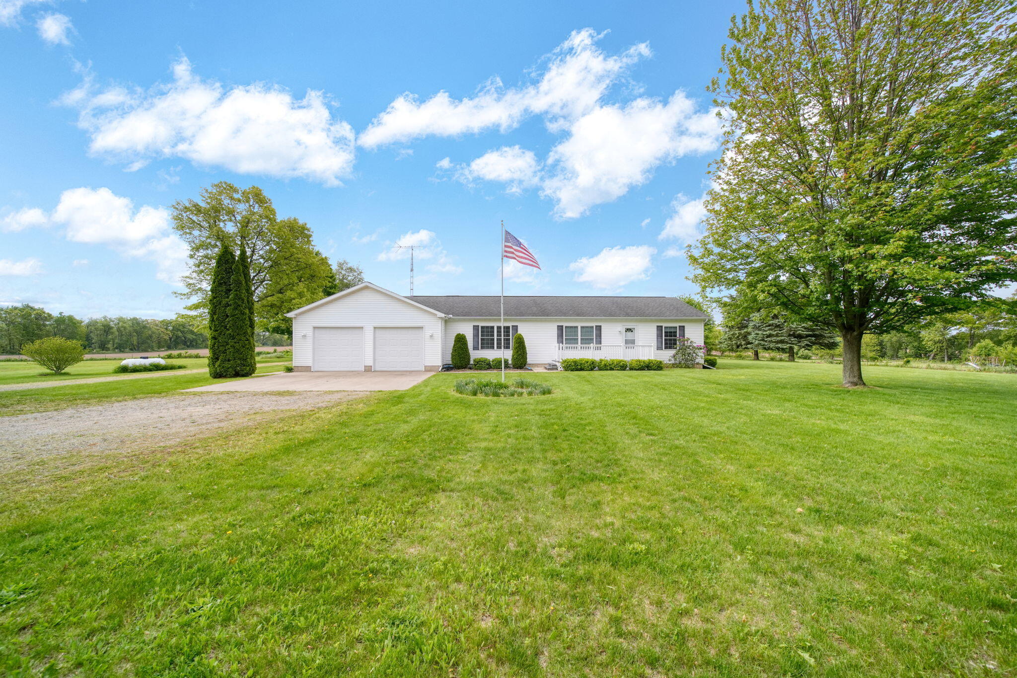 10639 Hanover Road Hanover, MI 49241 - Photo 2 of 62 4-web-or-mls-DSC06438_HDR