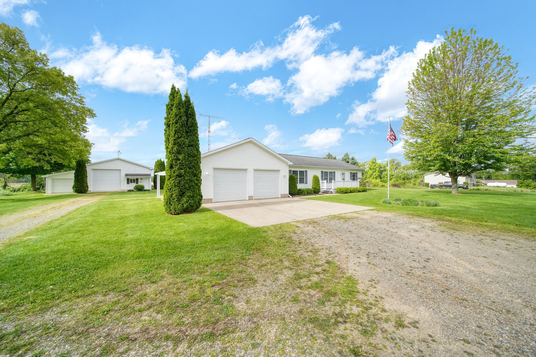 10639 Hanover Road Hanover, MI 49241 - Photo 3 of 62 2-web-or-mls-DSC06458_HDR