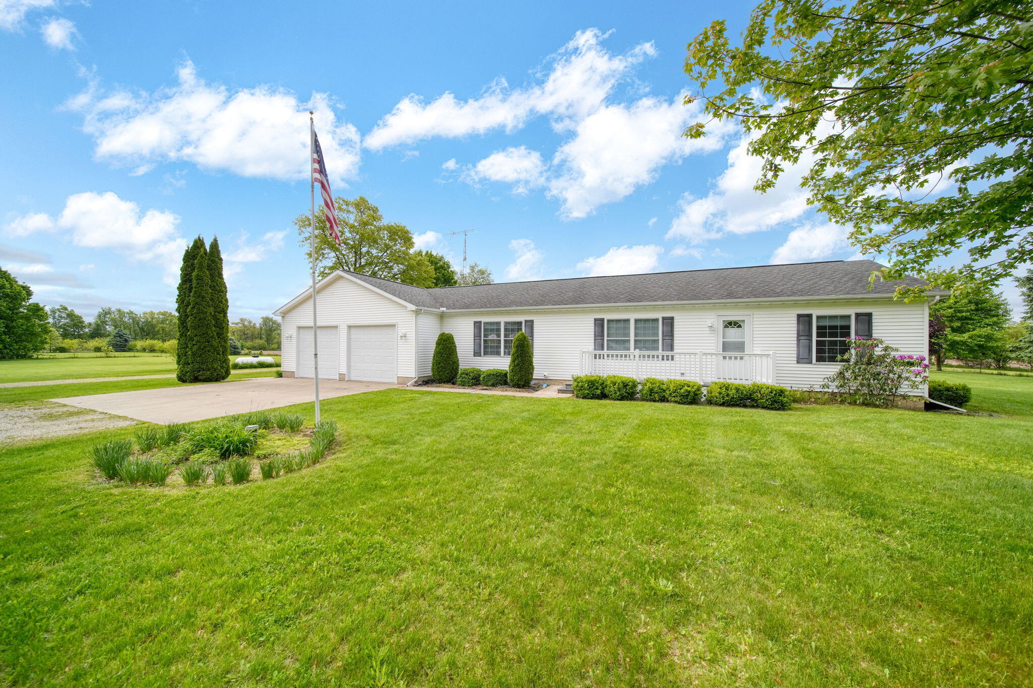 10639 Hanover Road Hanover, MI 49241 - Photo 4 of 62 5-web-or-mls-DSC06443_HDR