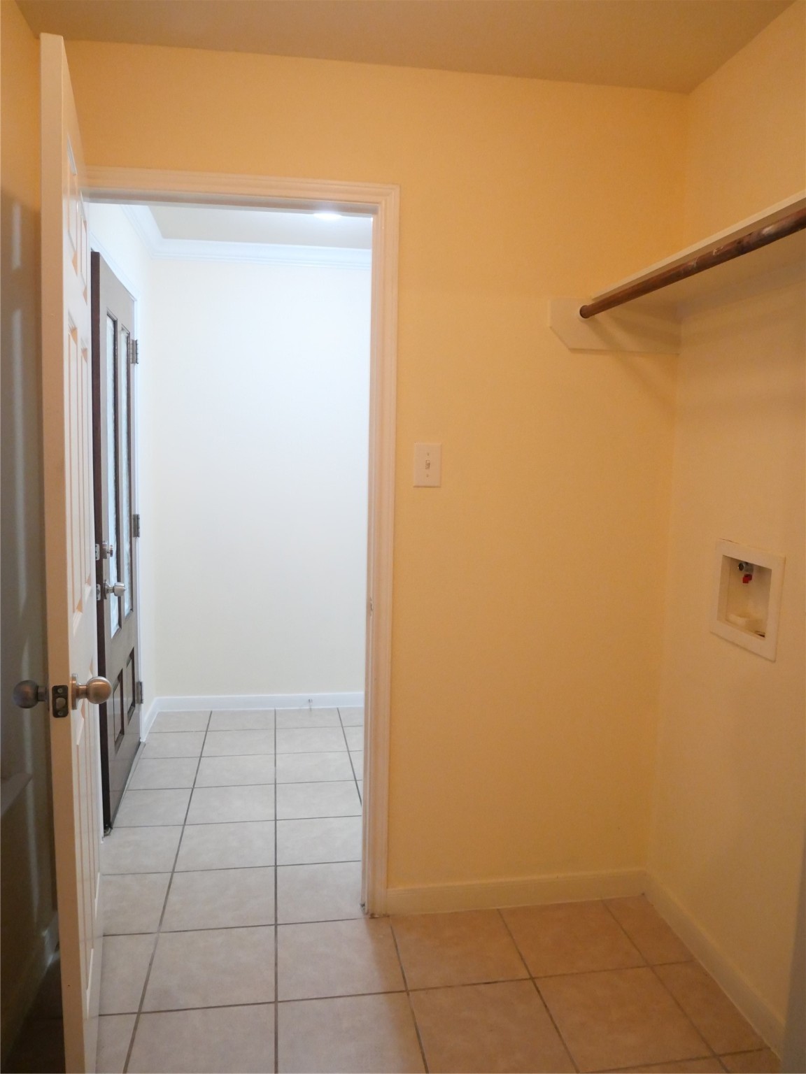 2726 Heatherwind Lane Houston, TX 77047 - Photo 25 of 27 a view of cupboard