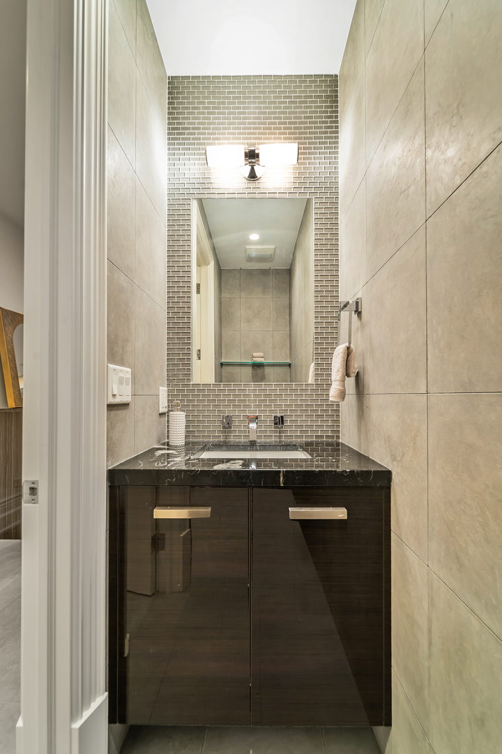 53 East Division Street Chicago, IL 60611 - Photo 57 of 79