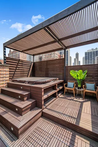 $3,999,000 | 53 East Division Street, Chicago, IL 60611