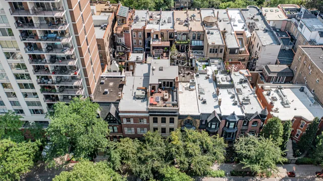 $3,999,000 | 53 East Division Street, Chicago, IL 60611