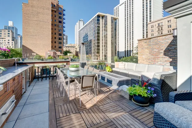 $3,999,000 | 53 East Division Street, Chicago, IL 60611