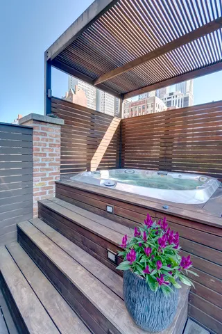 $3,999,000 | 53 East Division Street, Chicago, IL 60611